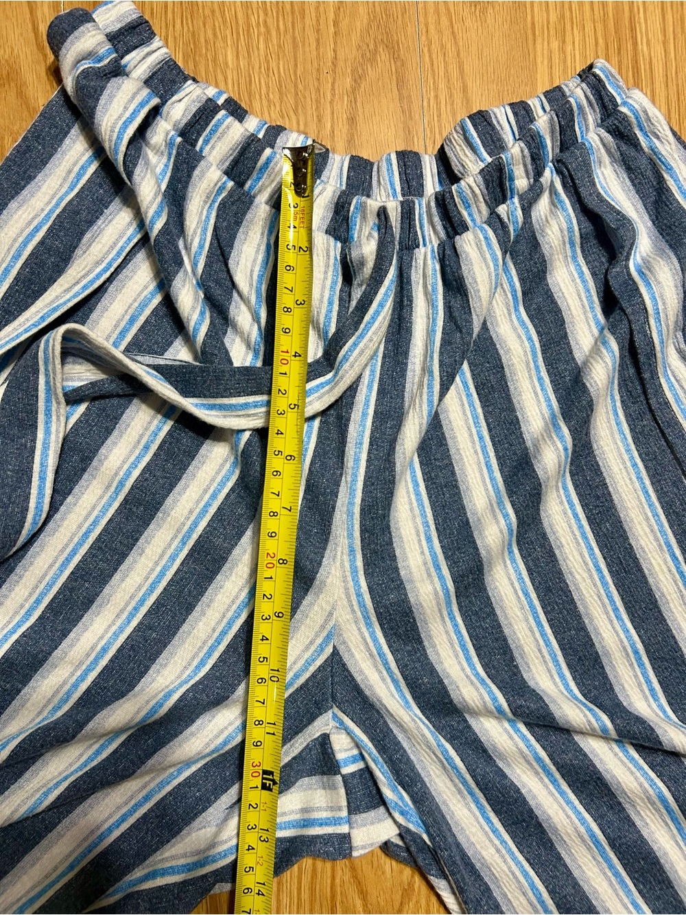 3/20 Laura Ashley beach vacation flowy striped wide leg pants ladies small - Picture 6 of 7